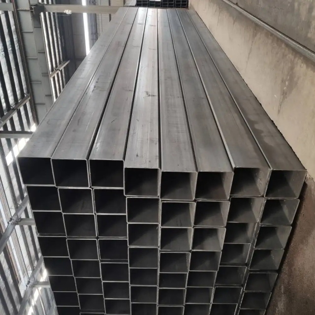 華岐方矩管現(xiàn)貨規(guī)格型號